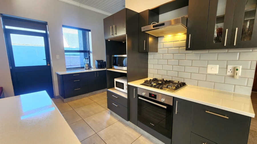 3 Bedroom Property for Sale in Blue Mountain Village Western Cape